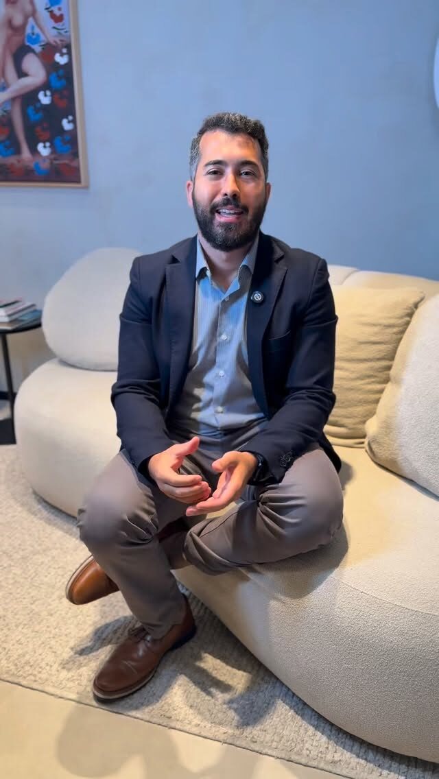 Instagram post from dr.leandrodeaquino. This post is in position 20.