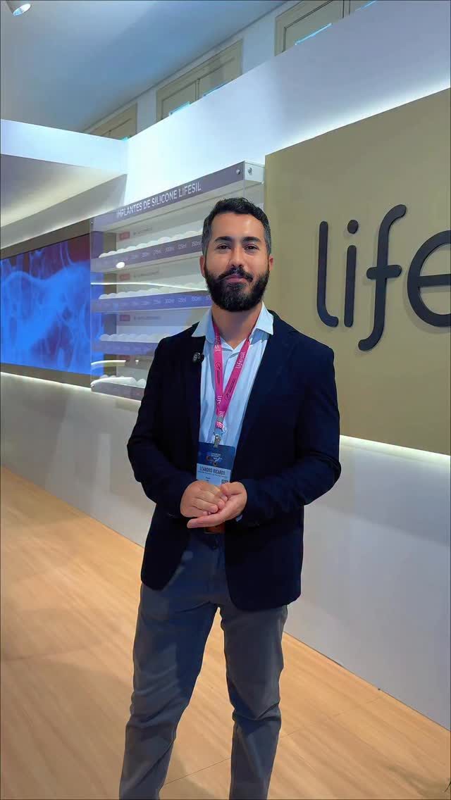 Instagram post from dr.leandrodeaquino. This post is in position 6.