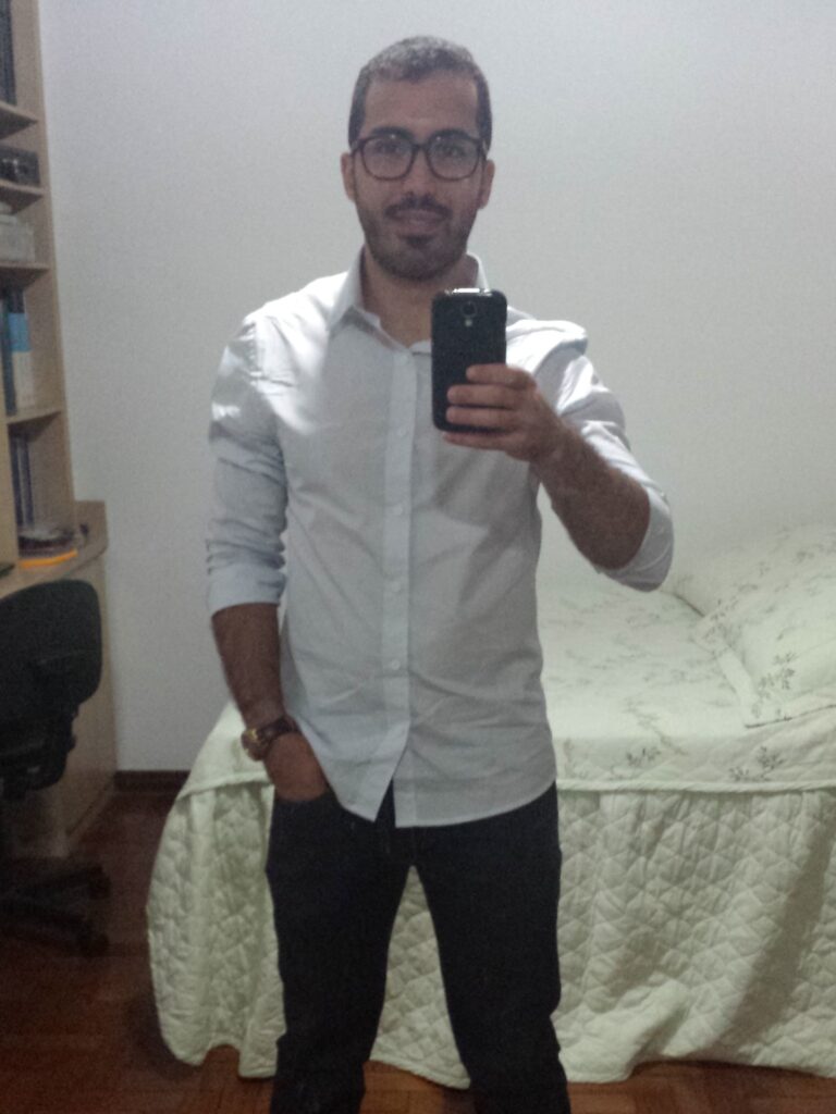 Instagram post from dr.leandrodeaquino. This post is in position 5.